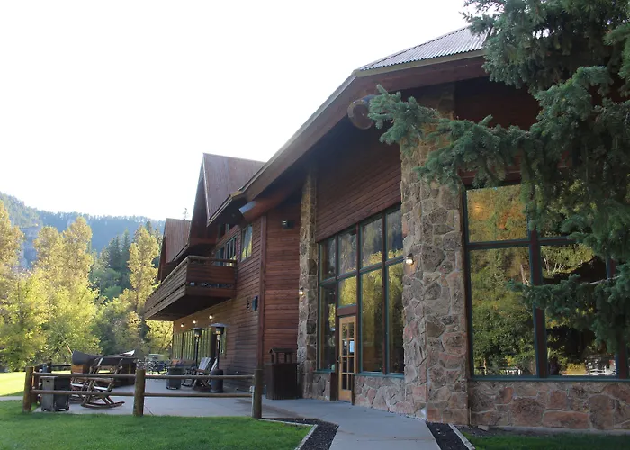 Spearfish Canyon Lodge