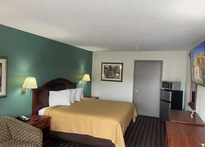 Loyalty Inn Hawkinsville