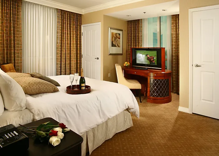 Luxury Suites International At The Signature