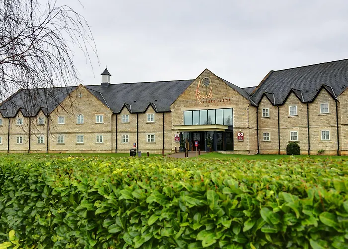 Best Western Plus Pastures Hotel