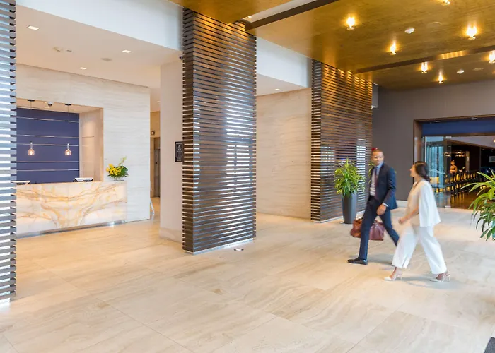 Hotel Arista Naperville
