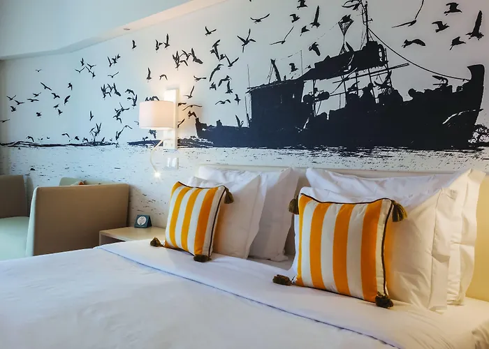 Mh Peniche Hotel