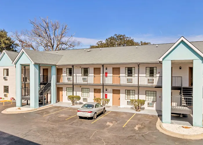 Savannah Garden Hotel