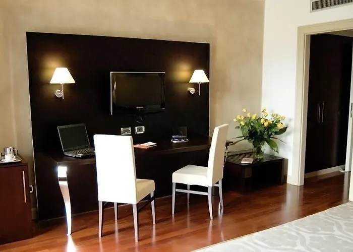 Cremona Palace Hotel Costa Santʼ Abramo
