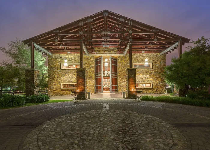 Riboville Boutique And Restaurant