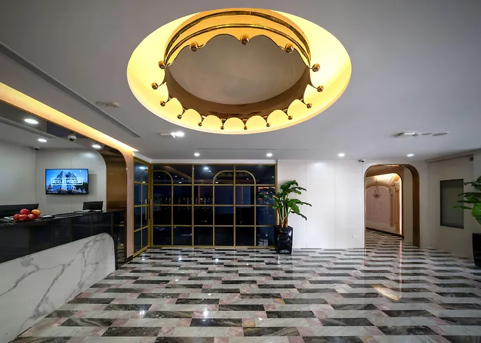 Hotel 81 Premier Princess