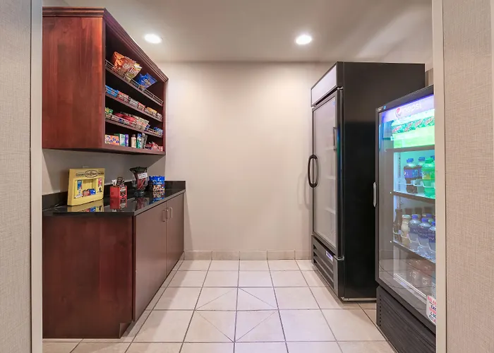 Cobblestone Inn & Suites - Durand