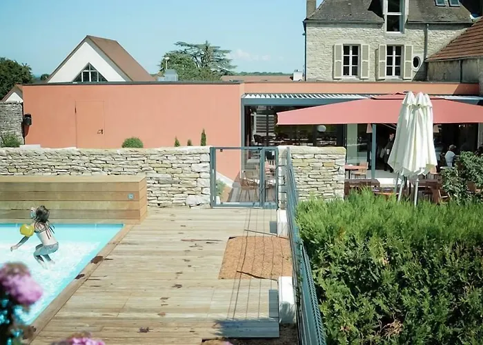 Castel De Tres Girard - Hotel & Restaurant - Teritoria Morey-Saint-Denis