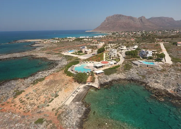Kavos Hotel & Suites