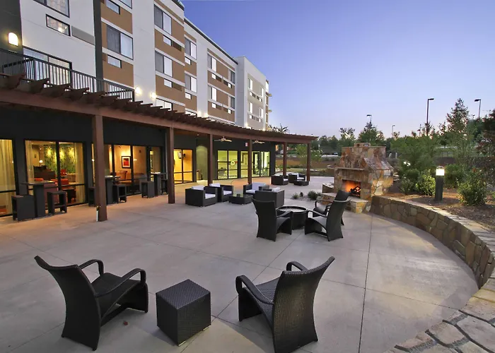 Courtyard By Marriott Raleigh North/Triangle Town Center