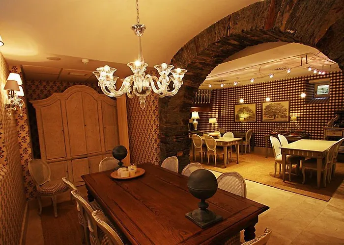 Las Doñas del Portazgo Villafranca Del Bierzo