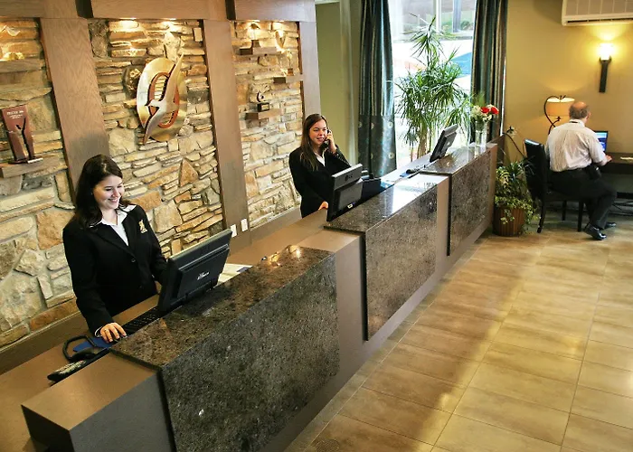 Days Inn By Wyndham Levis