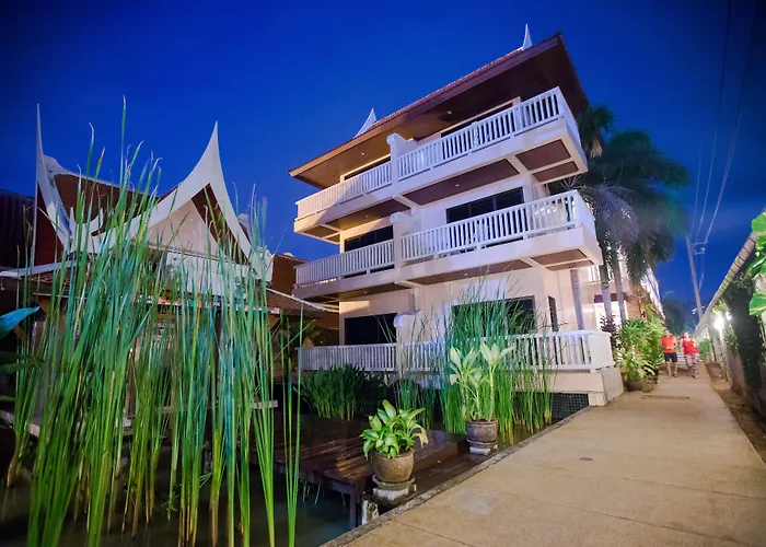 Kata Poolside Resort Sha Extra Plus