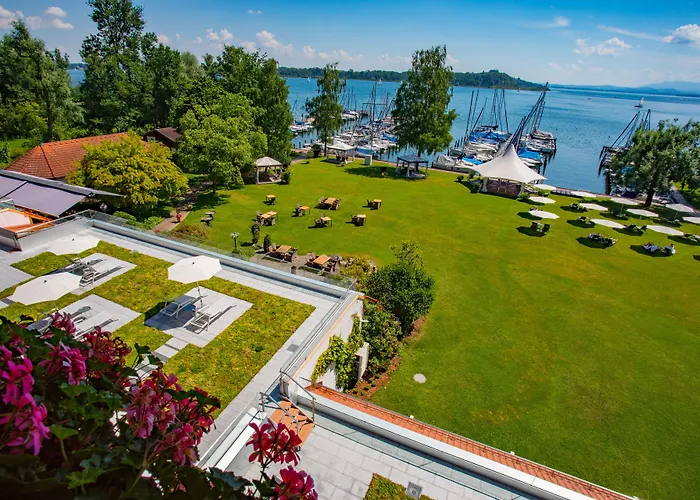 Yachthotel Chiemsee Gmbh Prien am Chiemsee
