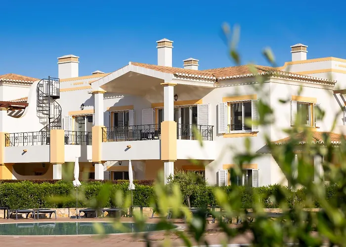 Nau Salema Beach Village