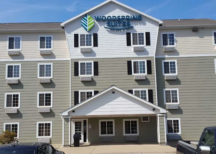 Woodspring Suites Williston