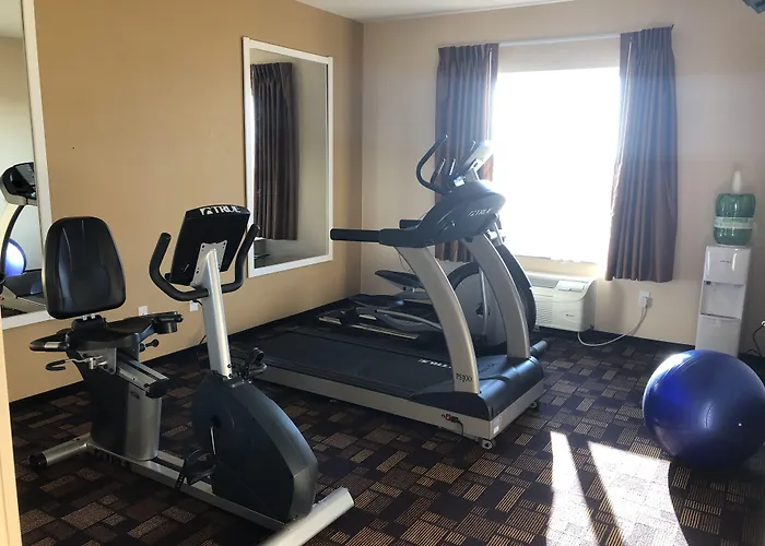 Quality Inn & Suites Minot North