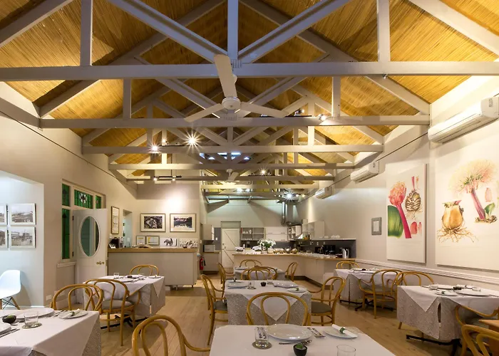 Quarry Lake Inn East London