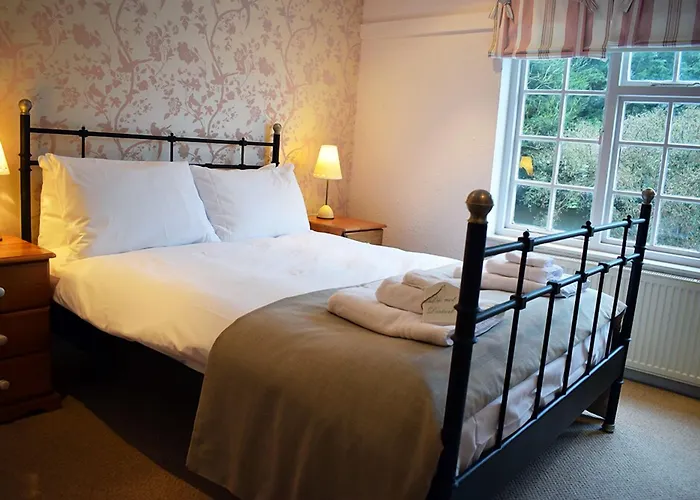 Fox And Hounds Llancarfan Hotel Barry