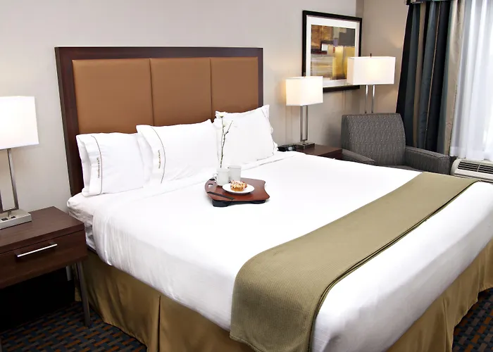 Holiday Inn Express Pembroke By Ihg