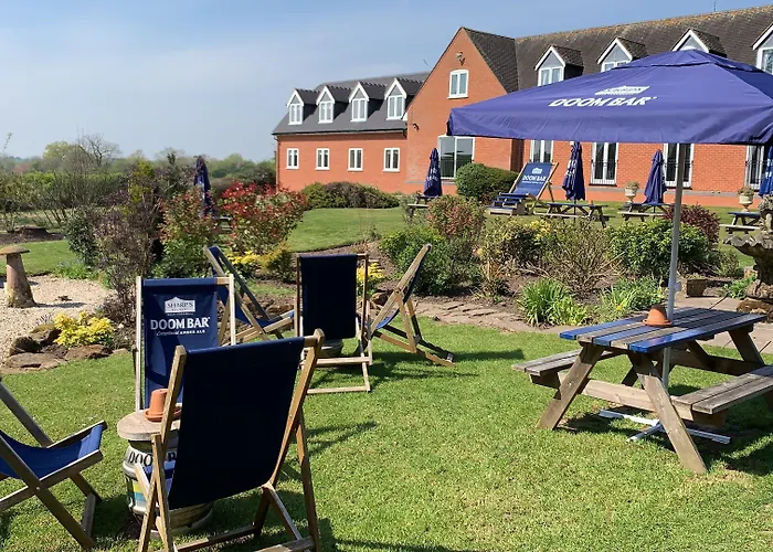 Strawberry Bank Hotel, Nec