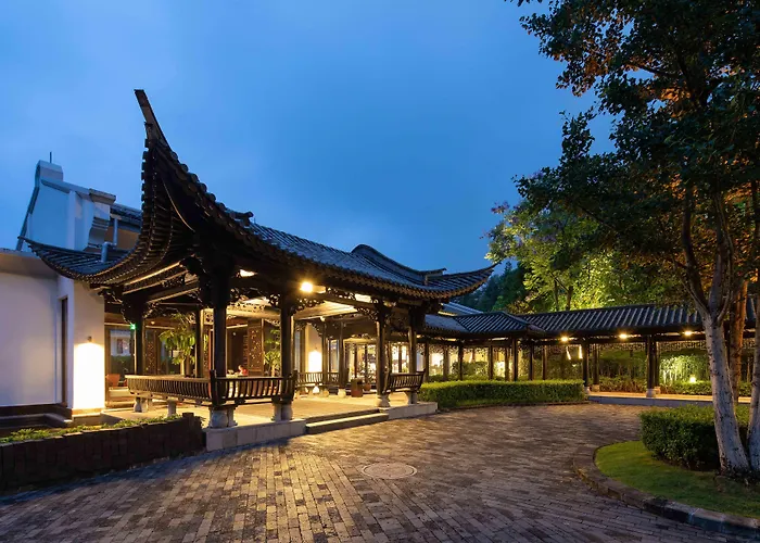 Banyan Tree Tengchong