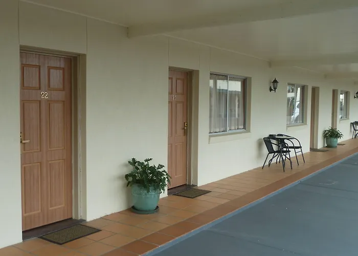 Mcnevins Maryborough Motel