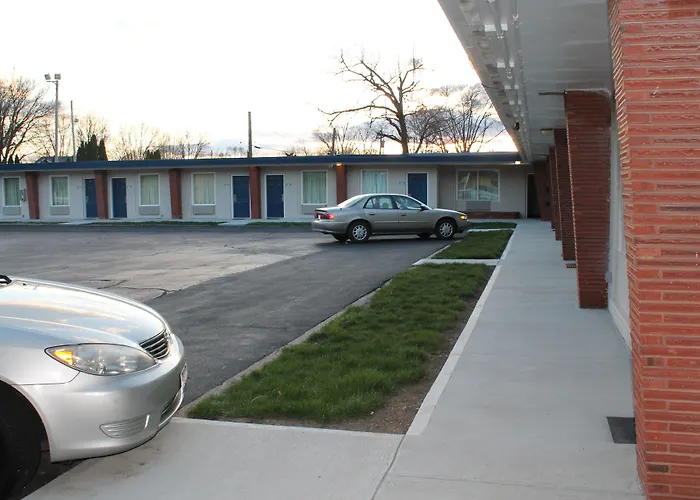American Motor Inn - Rock Island