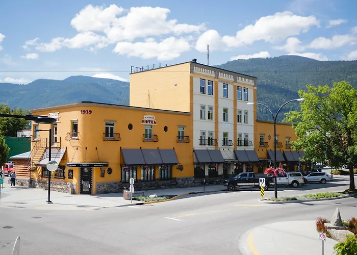 Adventure Hotel