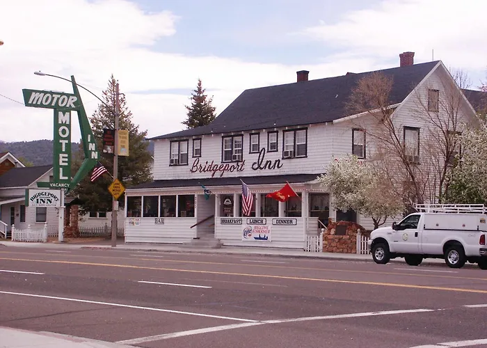 Bridgeport Inn
