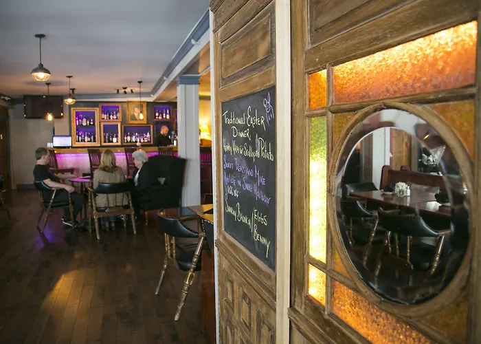 Lanes Privateer Inn