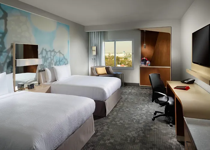 Courtyard By Marriott Queretaro Hotel