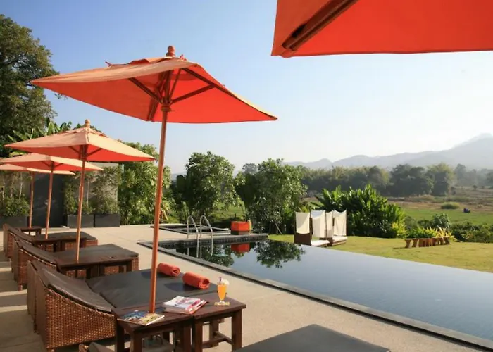 Yoma Hotel, Pai