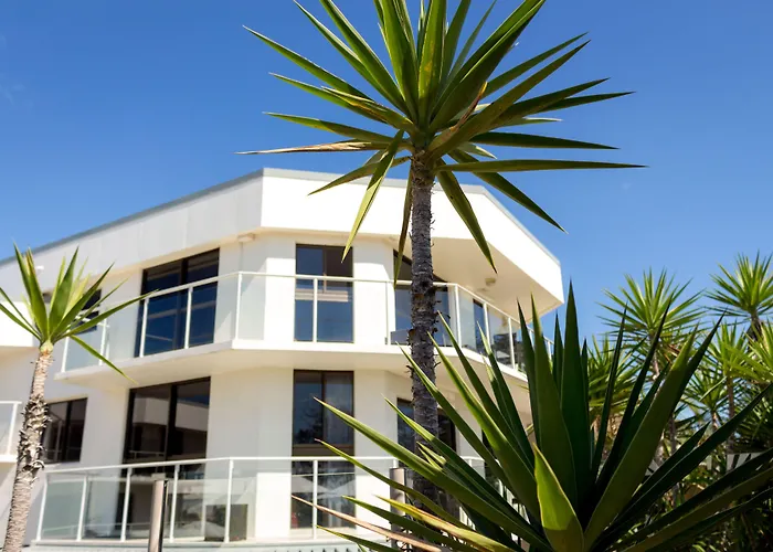 Bayview Beachfront Apartments, In Town Right On The Beach