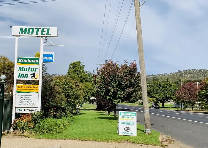Bradman Motor Inn