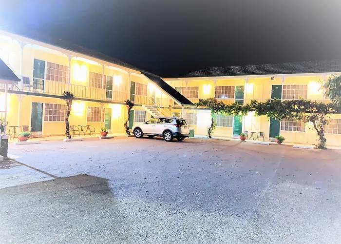 Bradman Motor Inn