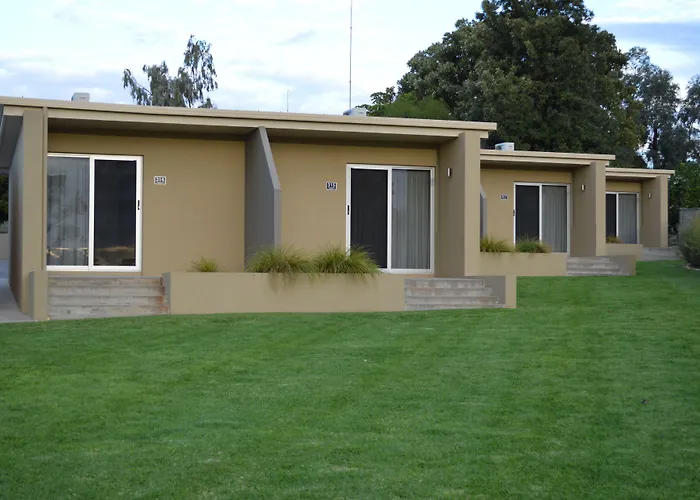 Loxton Community Hotel Motel