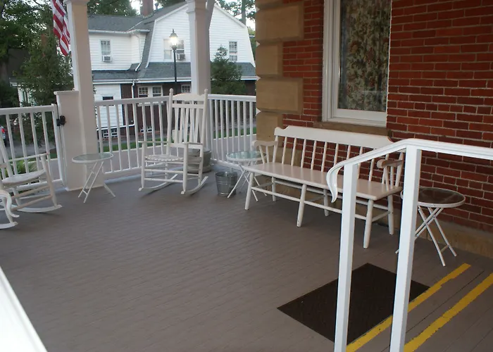 Steele Mansion Inn & Gathering Hub Painesville