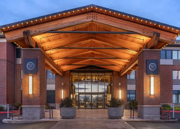 Best Western Premier Boulder Falls Inn