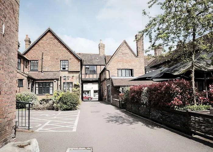 Bel And The Dragon At Red Lion Wendover