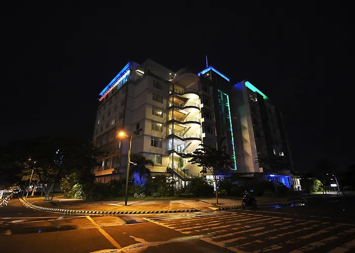 Paseo Premiere Hotel