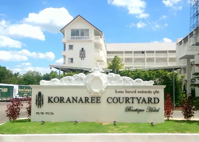 Koranaree Courtyard Boutique Hotel