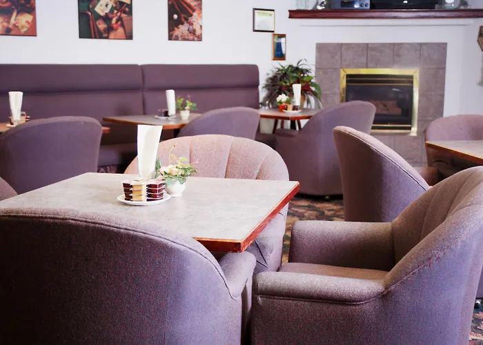 Country Club Inn