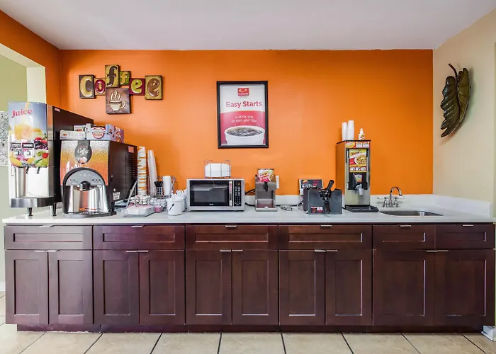 Econo Lodge Waynesville