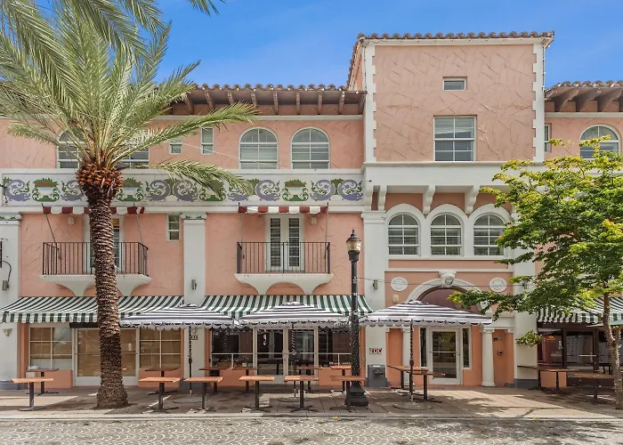 Kasa El Paseo Miami Beach