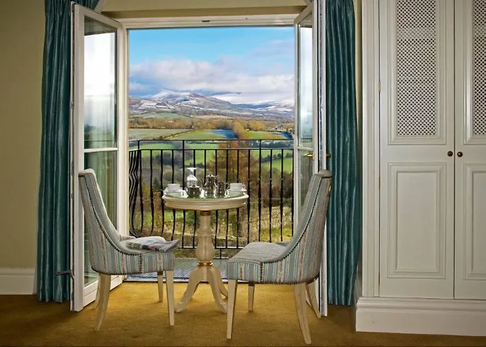 Step House Hotel