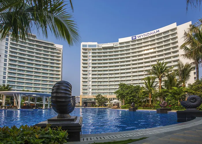 Wyndham Sanya Bay Hotel