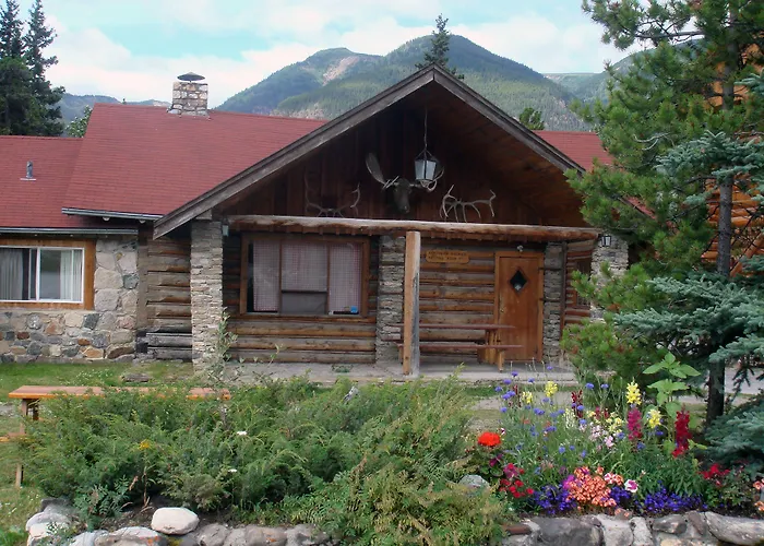 Northern Rockies Lodge