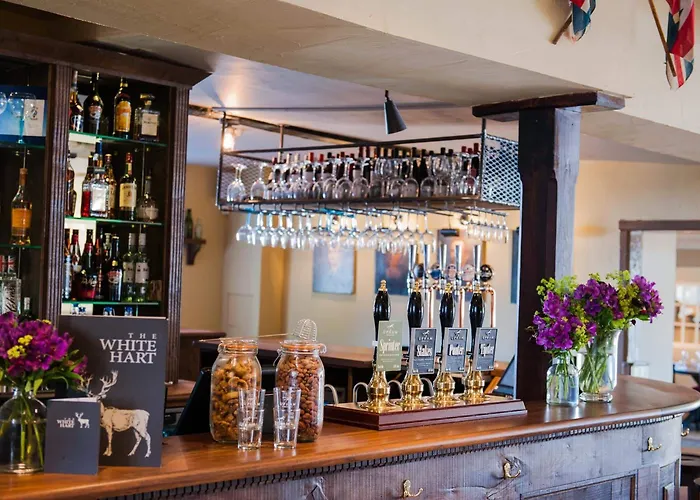 The White Hart, Overton