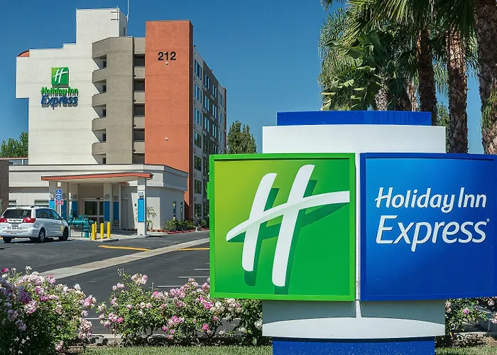 Holiday Inn Express Fullerton-Anaheim By Ihg